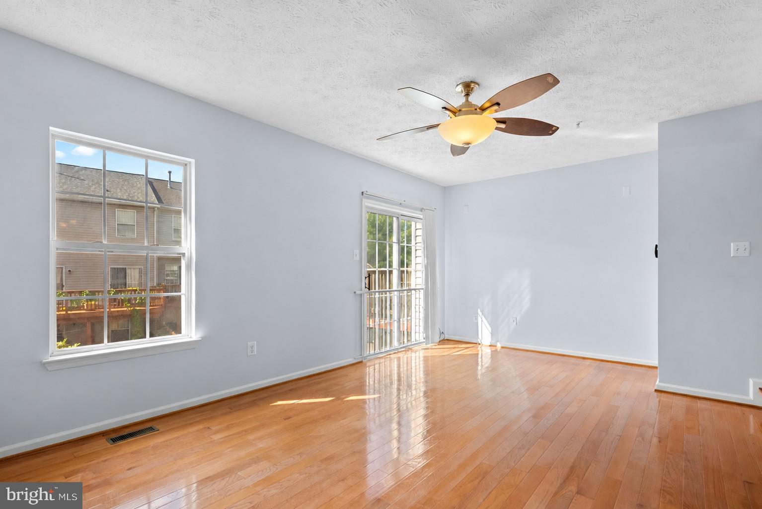 3245 HALCYON COURT