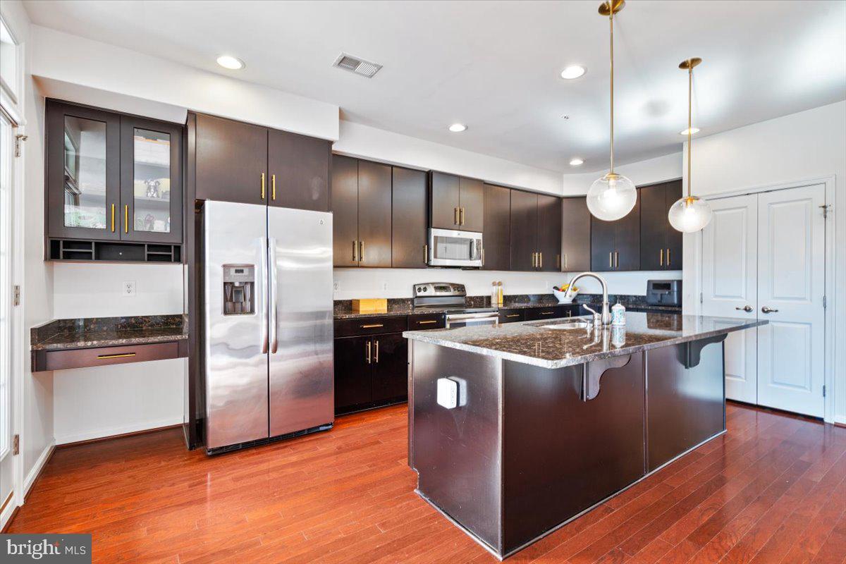 GREENBELT STATION - Residential