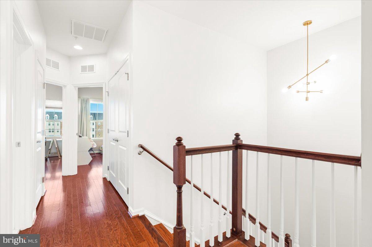 GREENBELT STATION - Residential