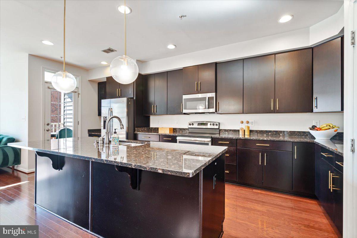 GREENBELT STATION - Residential