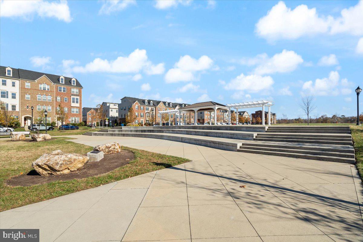 GREENBELT STATION - Residential