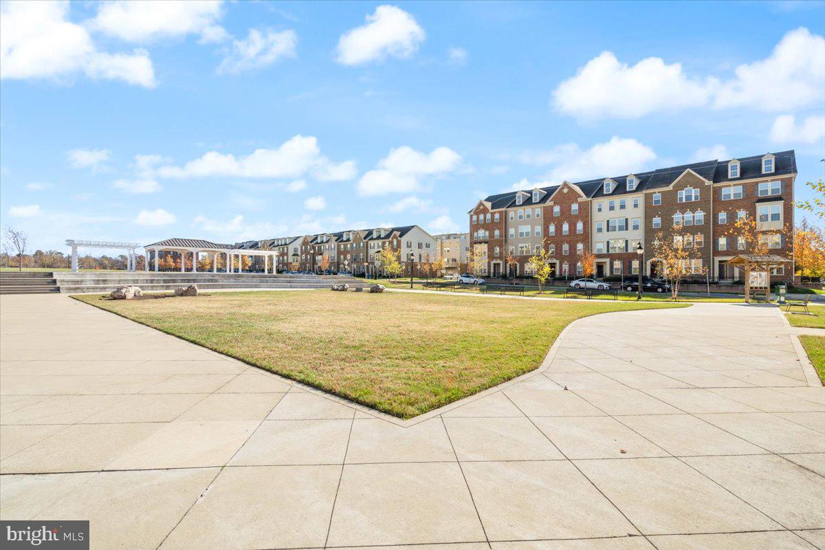 GREENBELT STATION - Residential