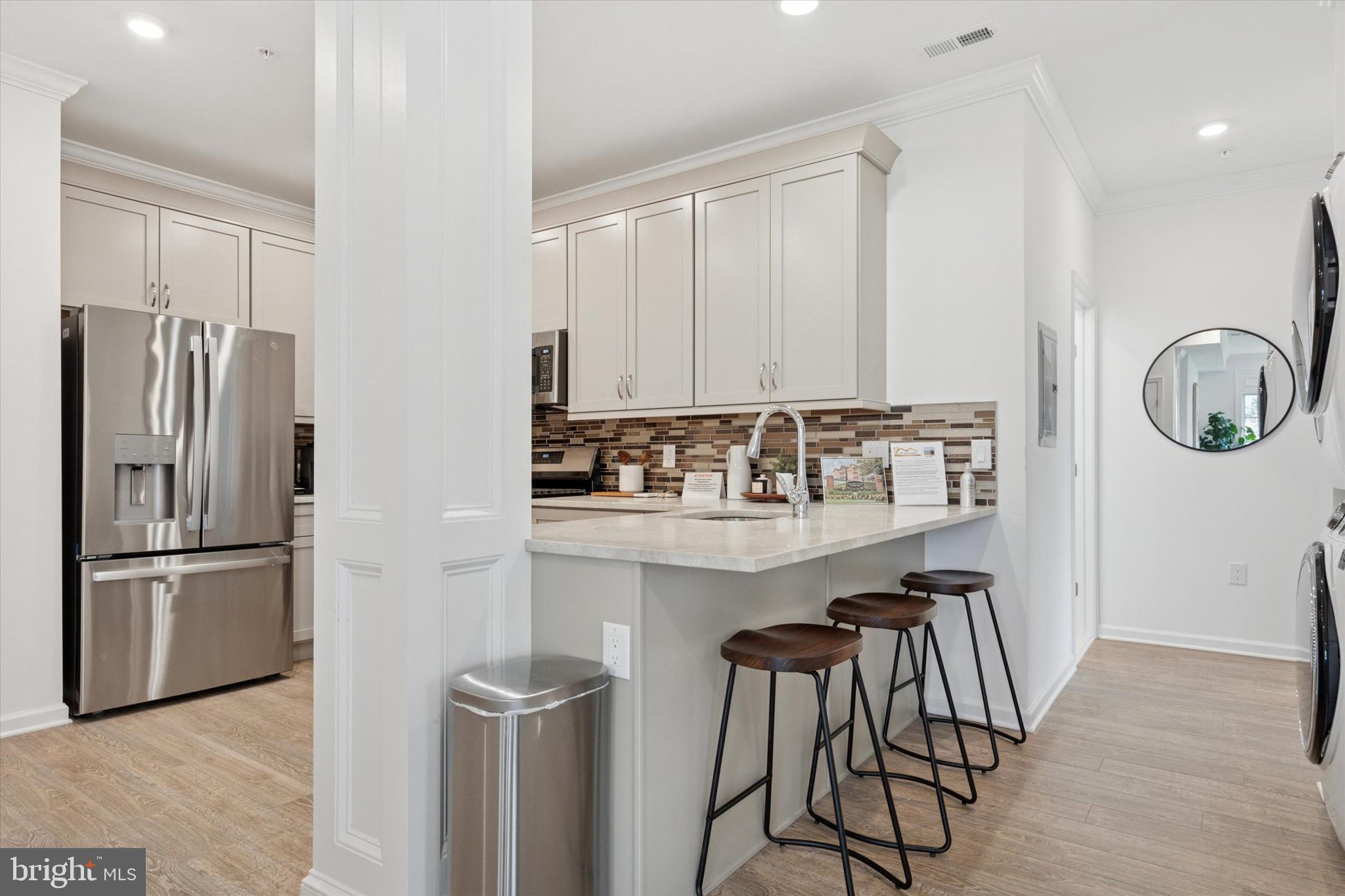 RADCLIFFE COURT - Residential