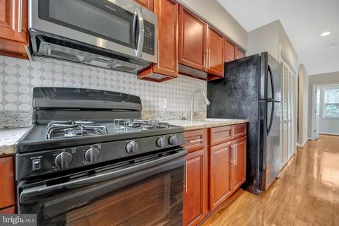 4131 HUNT PLACE NE WASHINGTON DC 20019