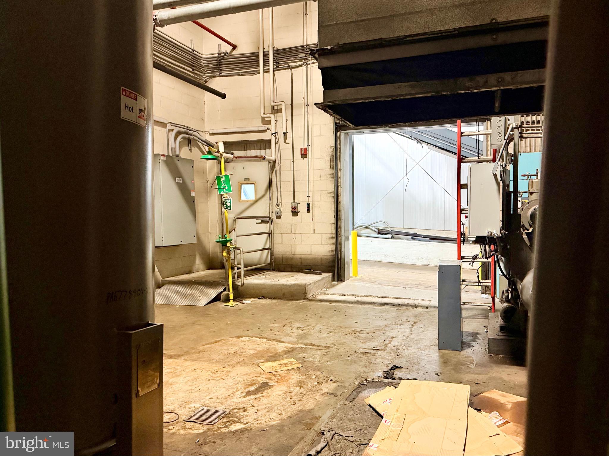 WEST END LANCASTER - Commercial Lease