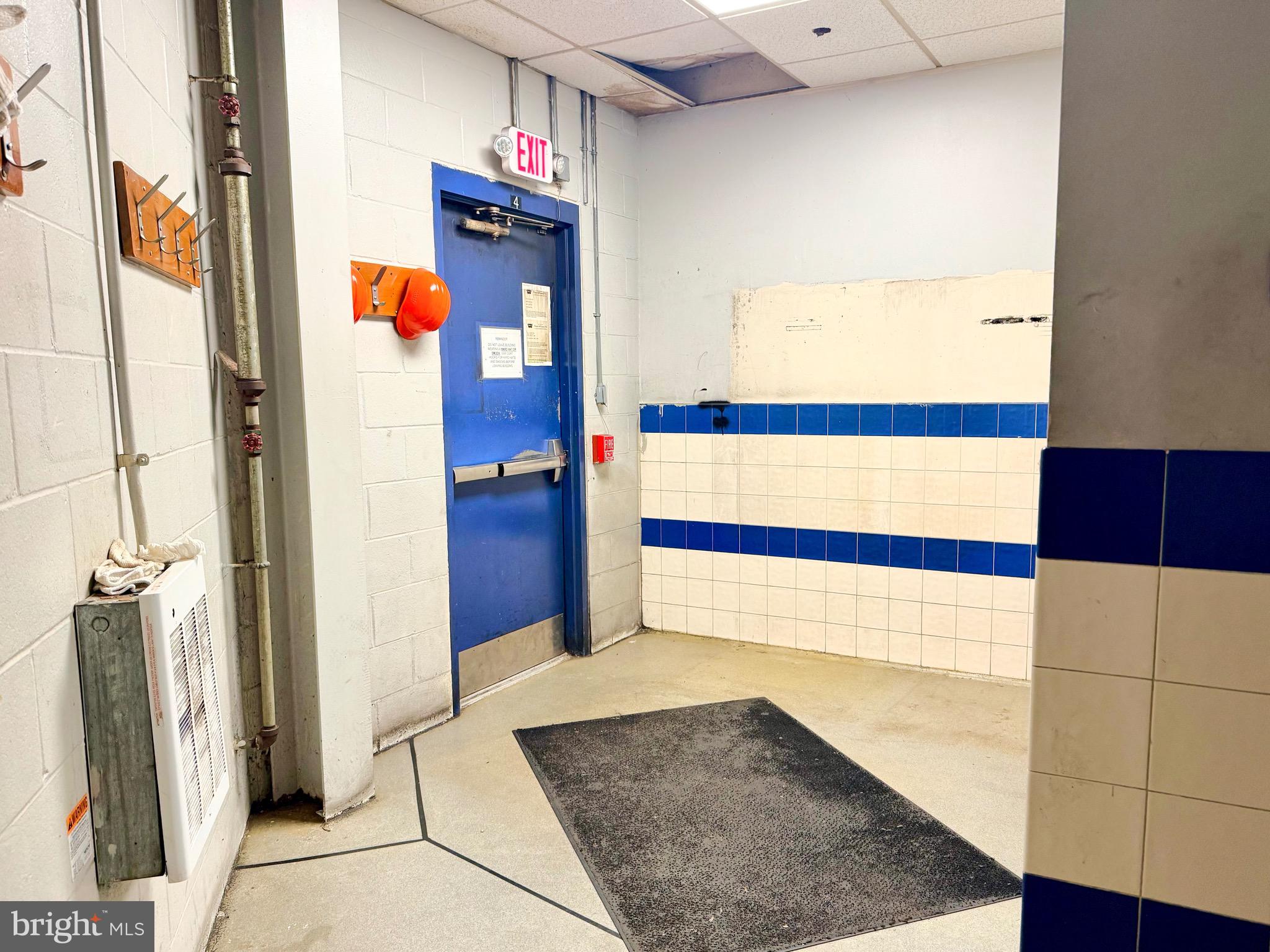 WEST END LANCASTER - Commercial Lease