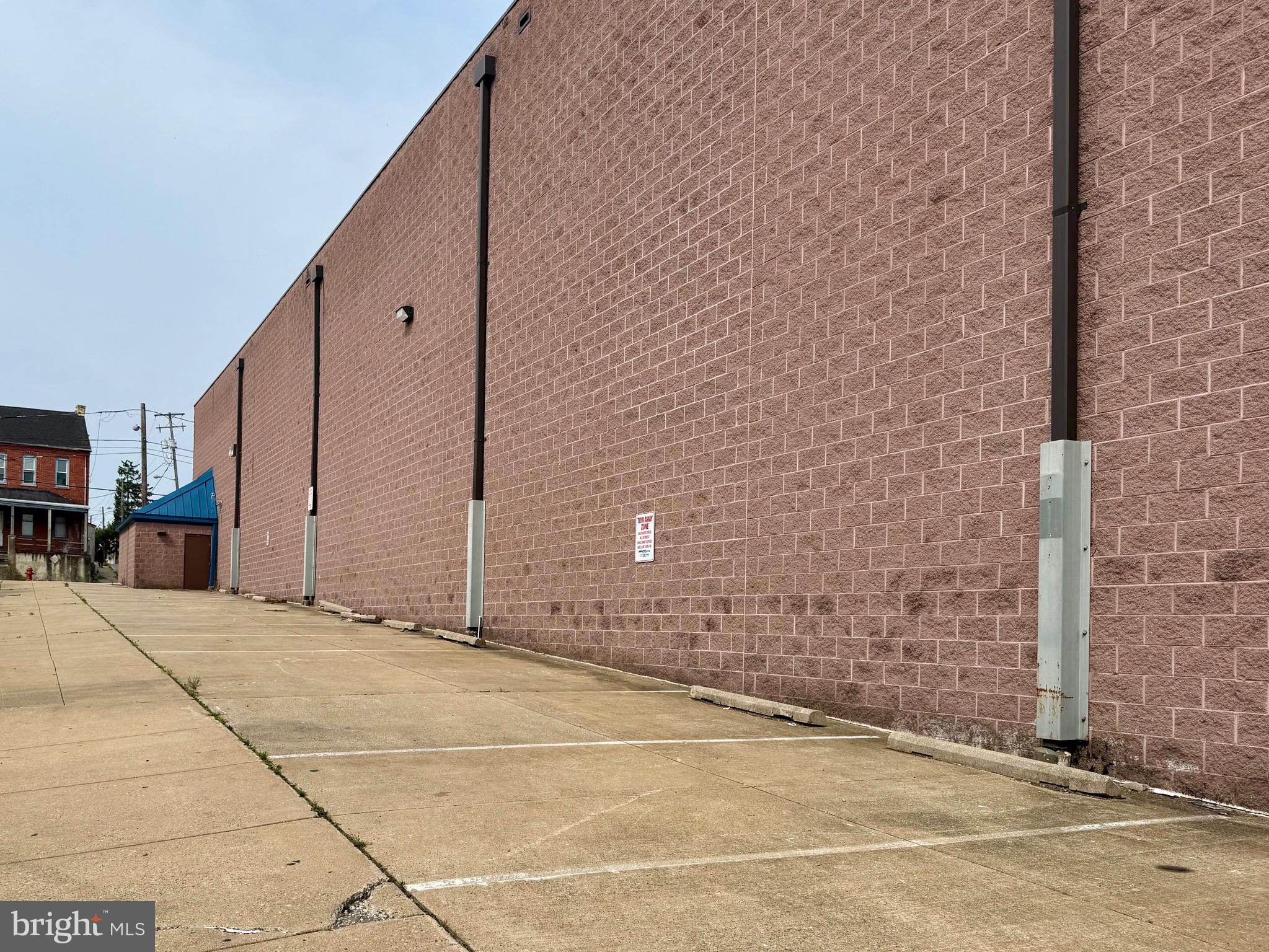 WEST END LANCASTER - Commercial Lease