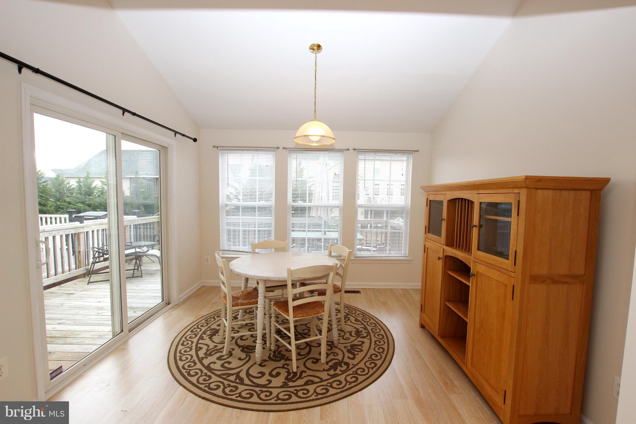 LAKELAND PLACE - Residential