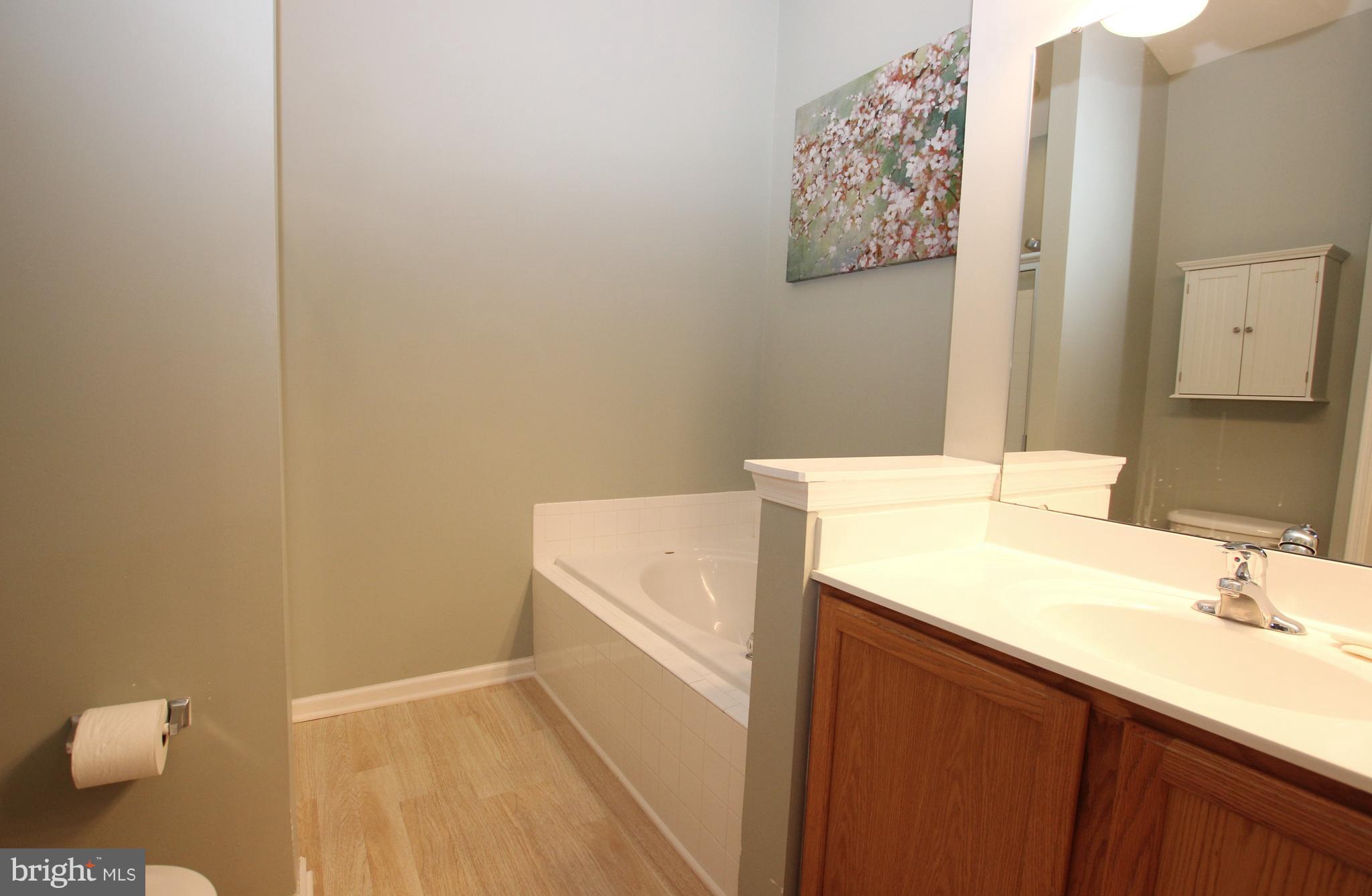 LAKELAND PLACE - Residential