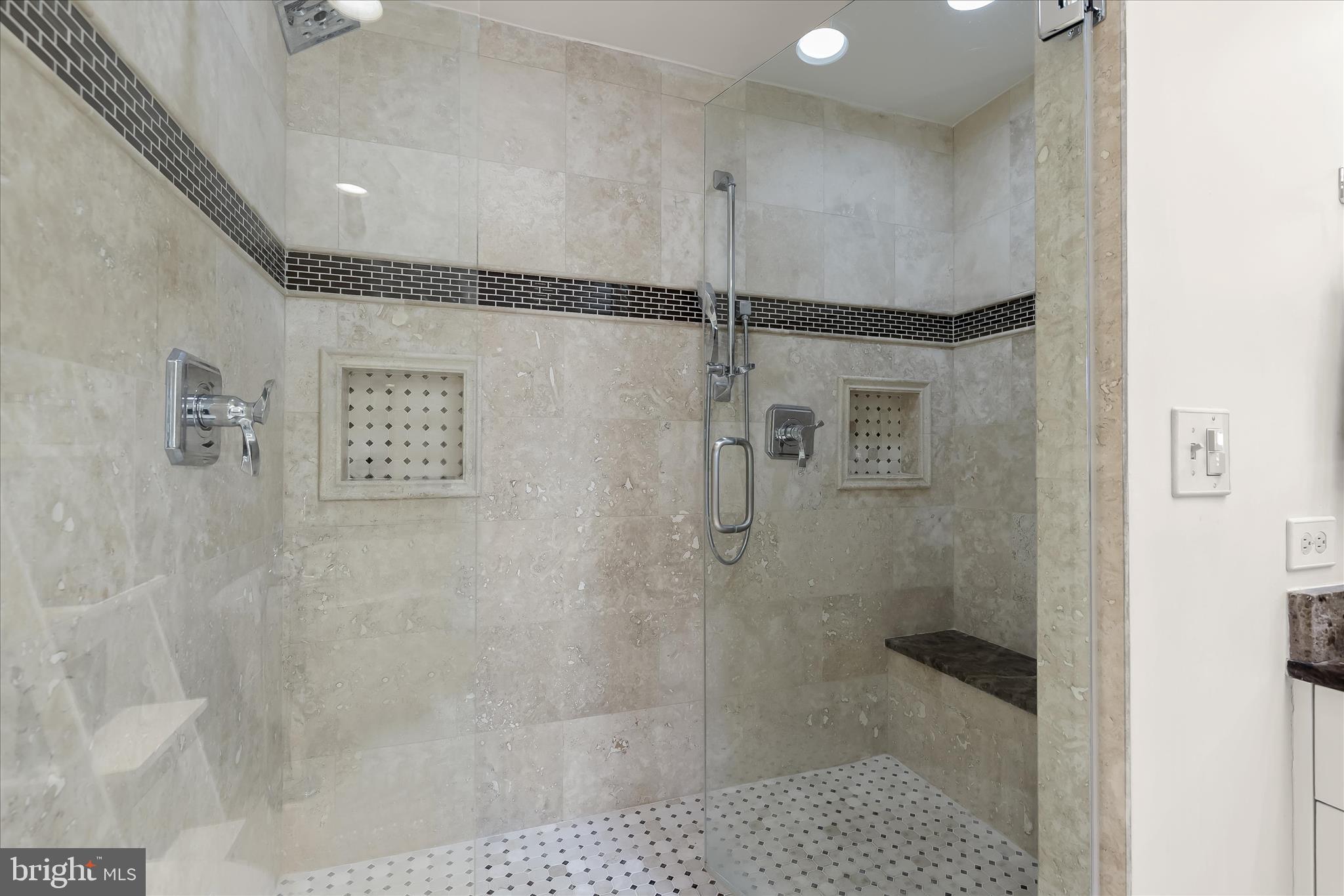 HUNTERS GLEN - Residential