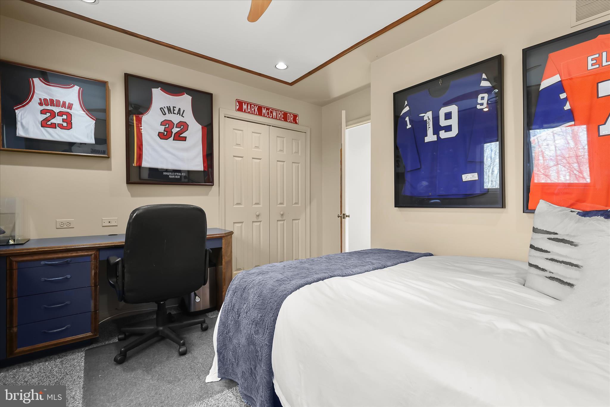 HUNTERS GLEN - Residential