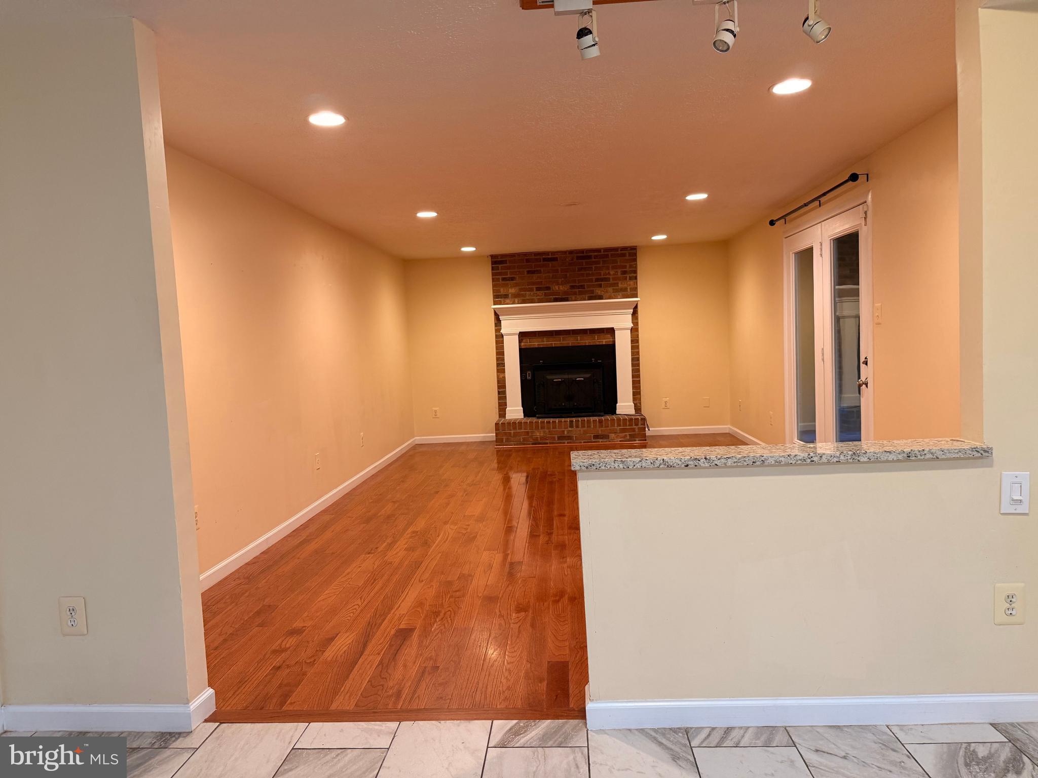 BURKE CENTRE - Residential