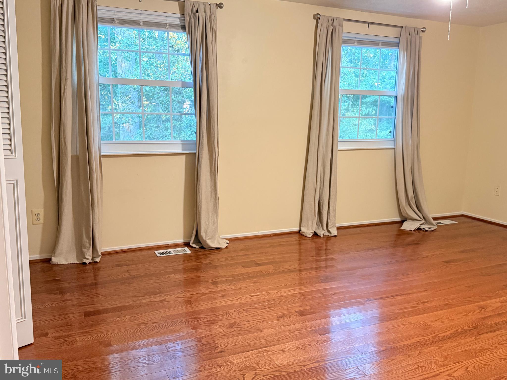 BURKE CENTRE - Residential