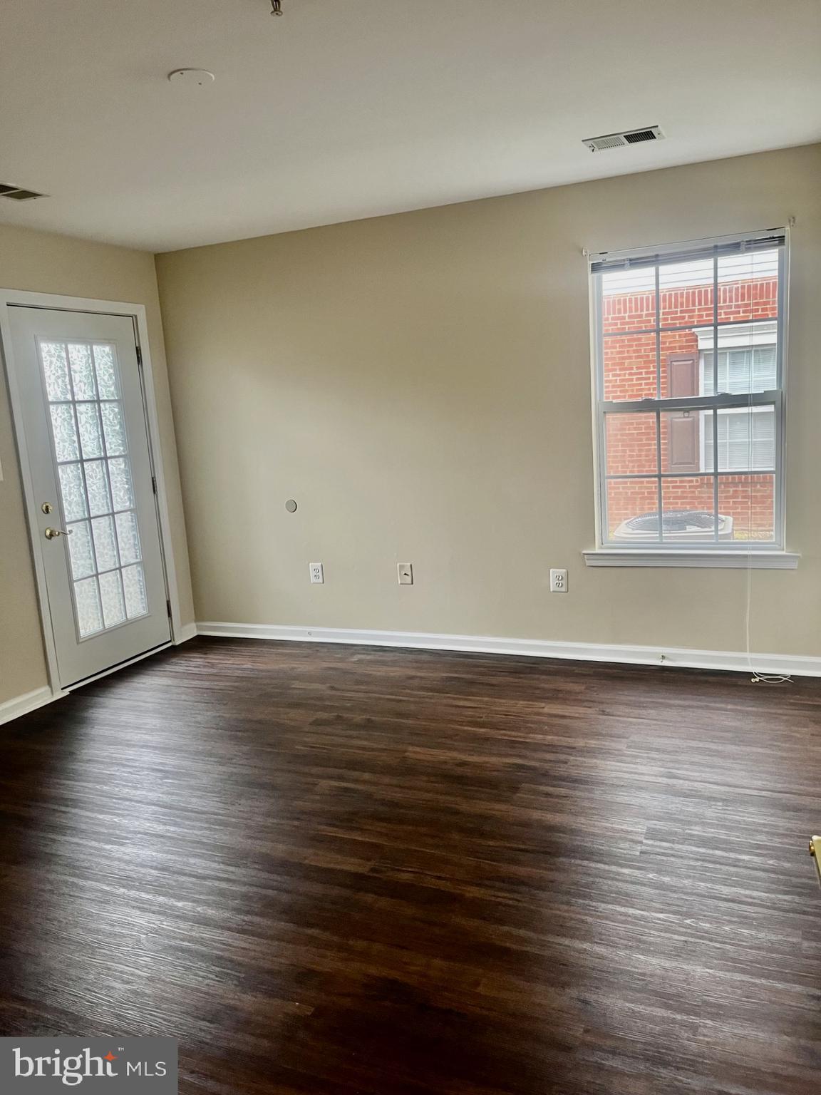 LEESBURG GATEWAY II - Residential Lease