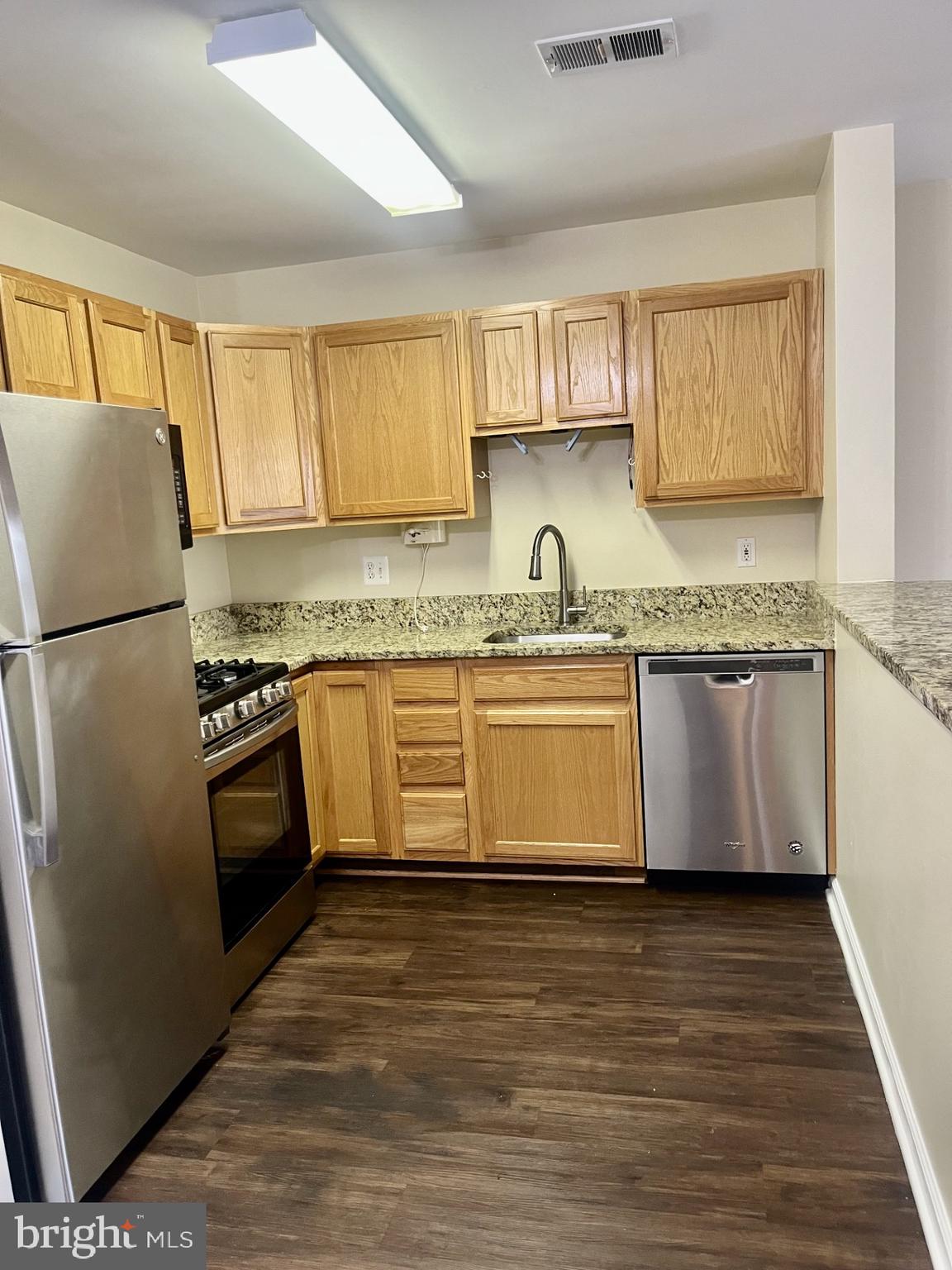 LEESBURG GATEWAY II - Residential Lease