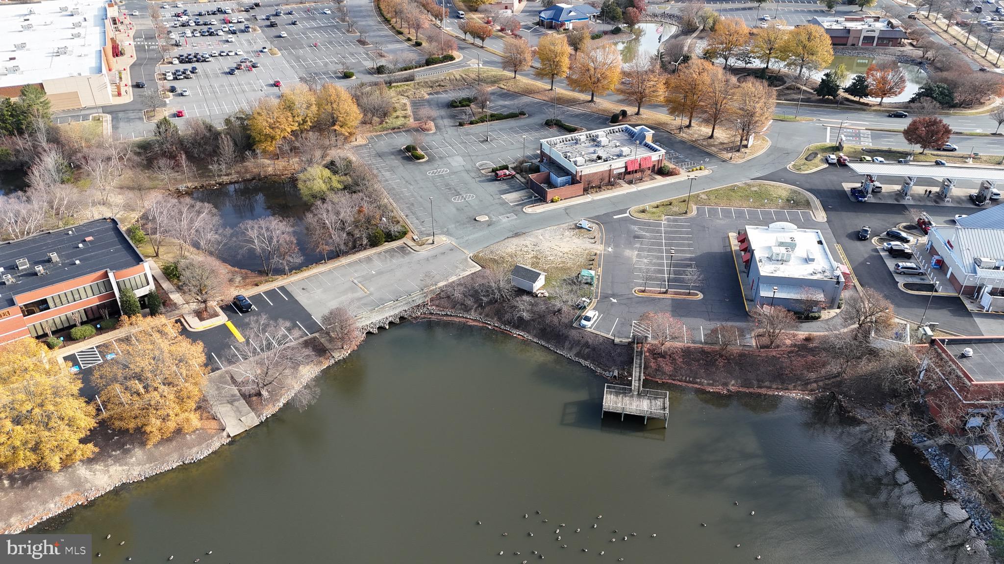 CENTRAL PARK - Commercial Sale