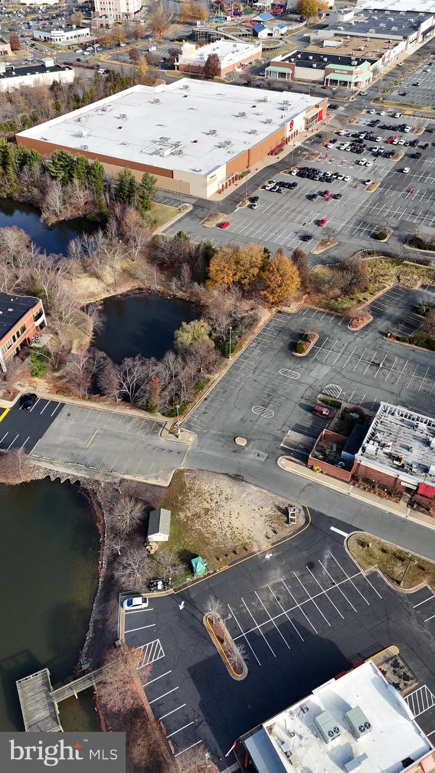 CENTRAL PARK - Commercial Sale