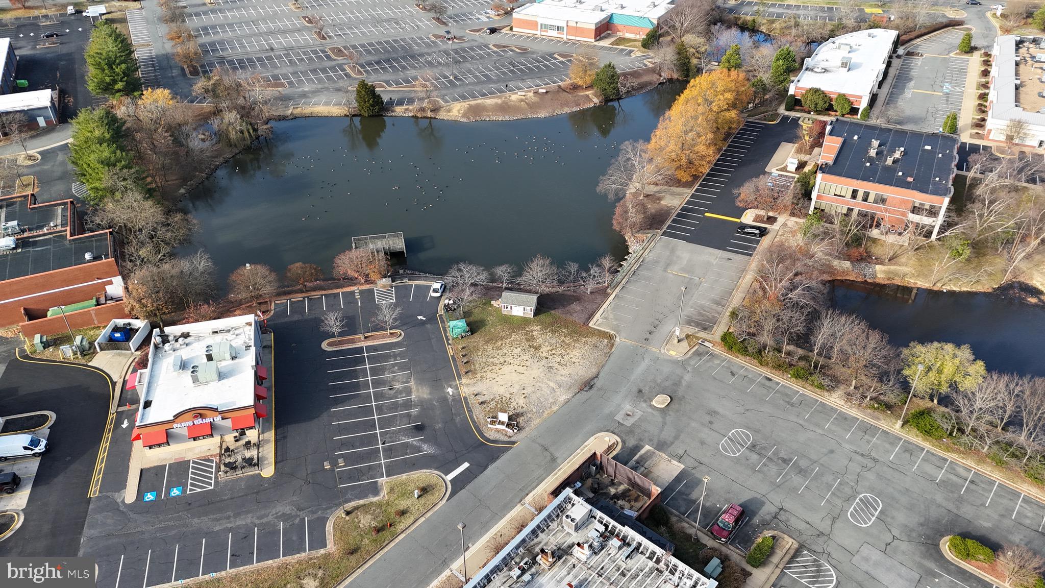 CENTRAL PARK - Commercial Sale