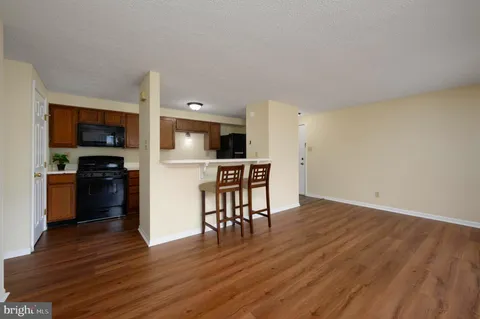 65 Kenwood Dr, Sicklerville, NJ MLS: NJCD2090376