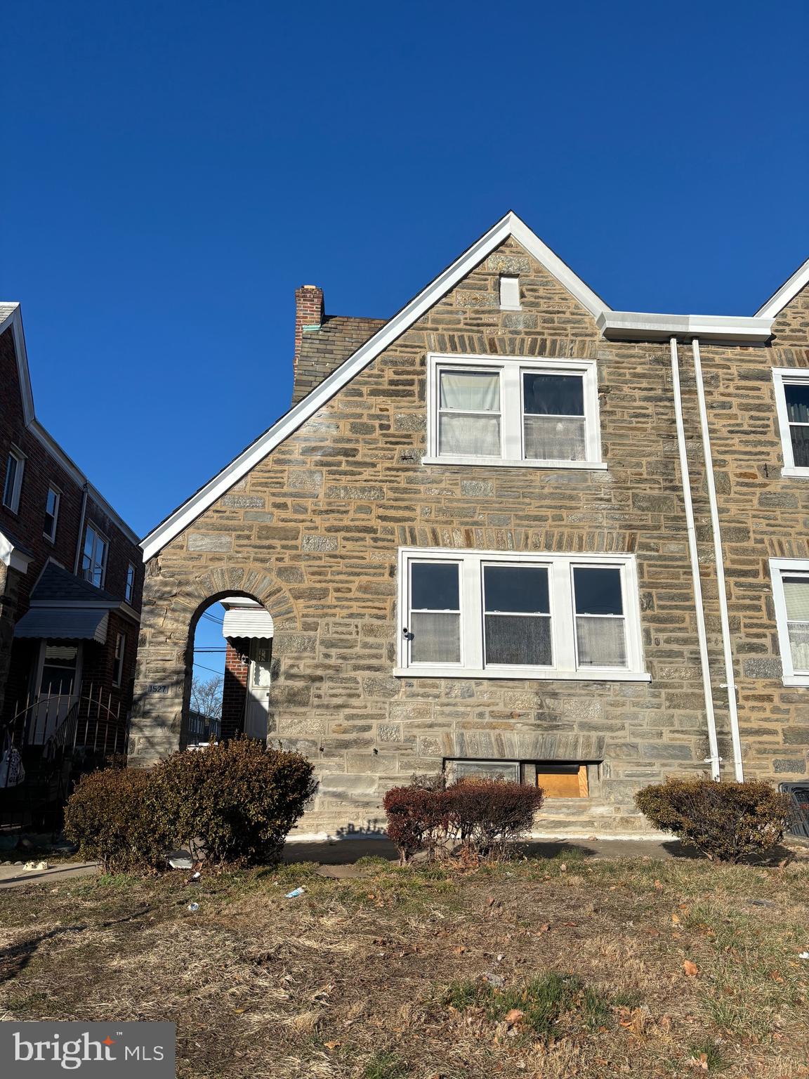 OXFORD CIRCLE - Residential