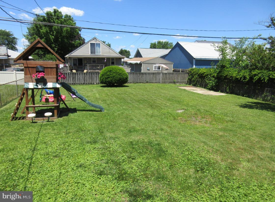 LYNCH POINT - Residential