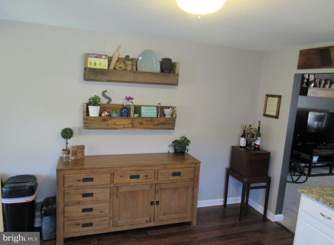 LYNCH POINT - Residential