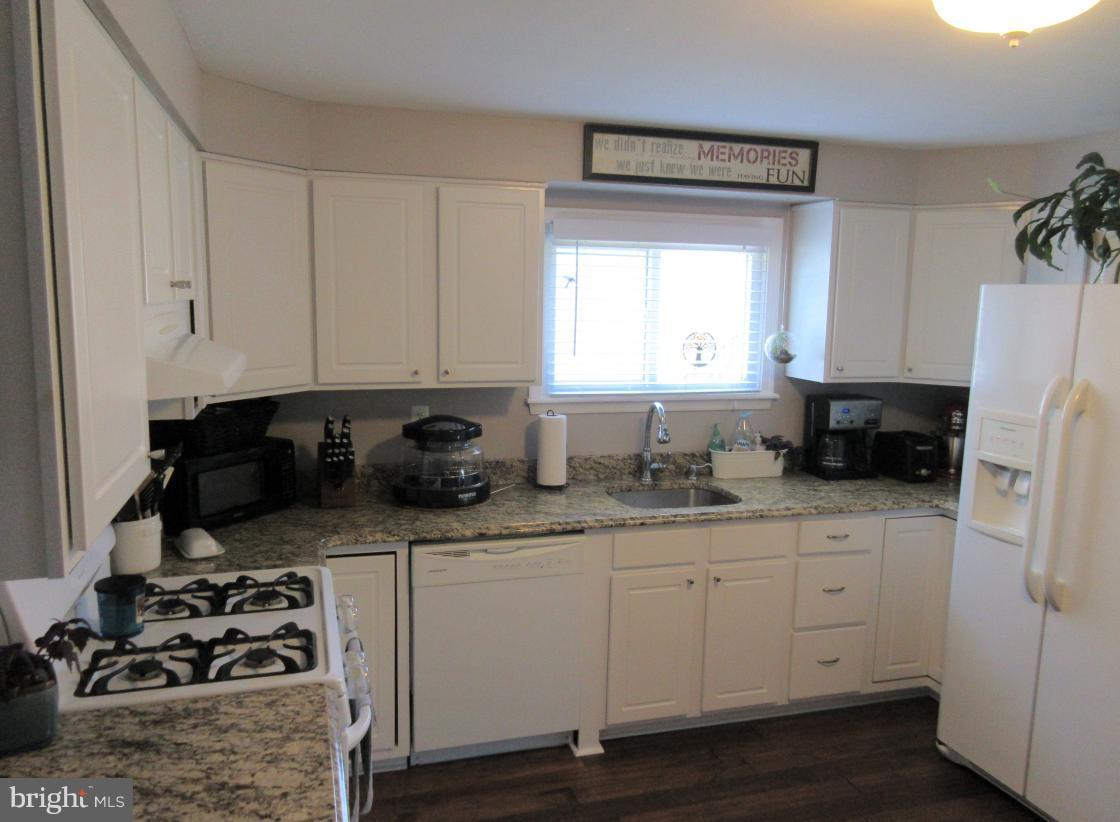 LYNCH POINT - Residential