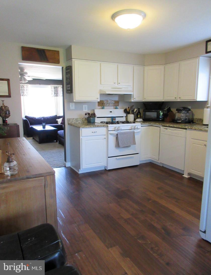 LYNCH POINT - Residential