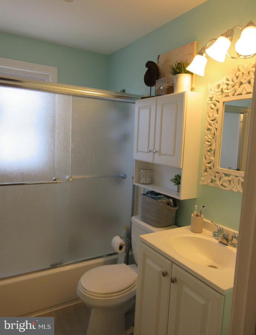 LYNCH POINT - Residential