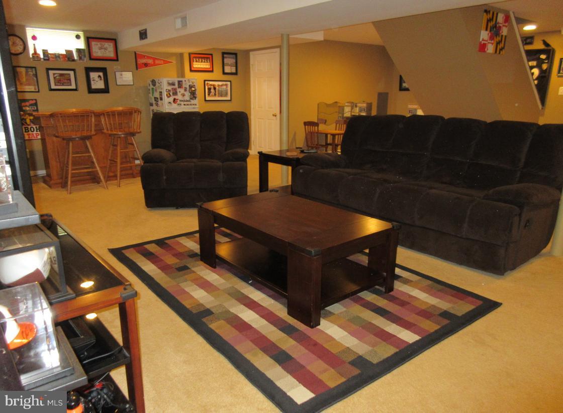 LYNCH POINT - Residential