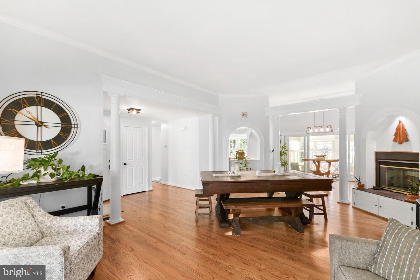 807 DUNBROOKE COURT