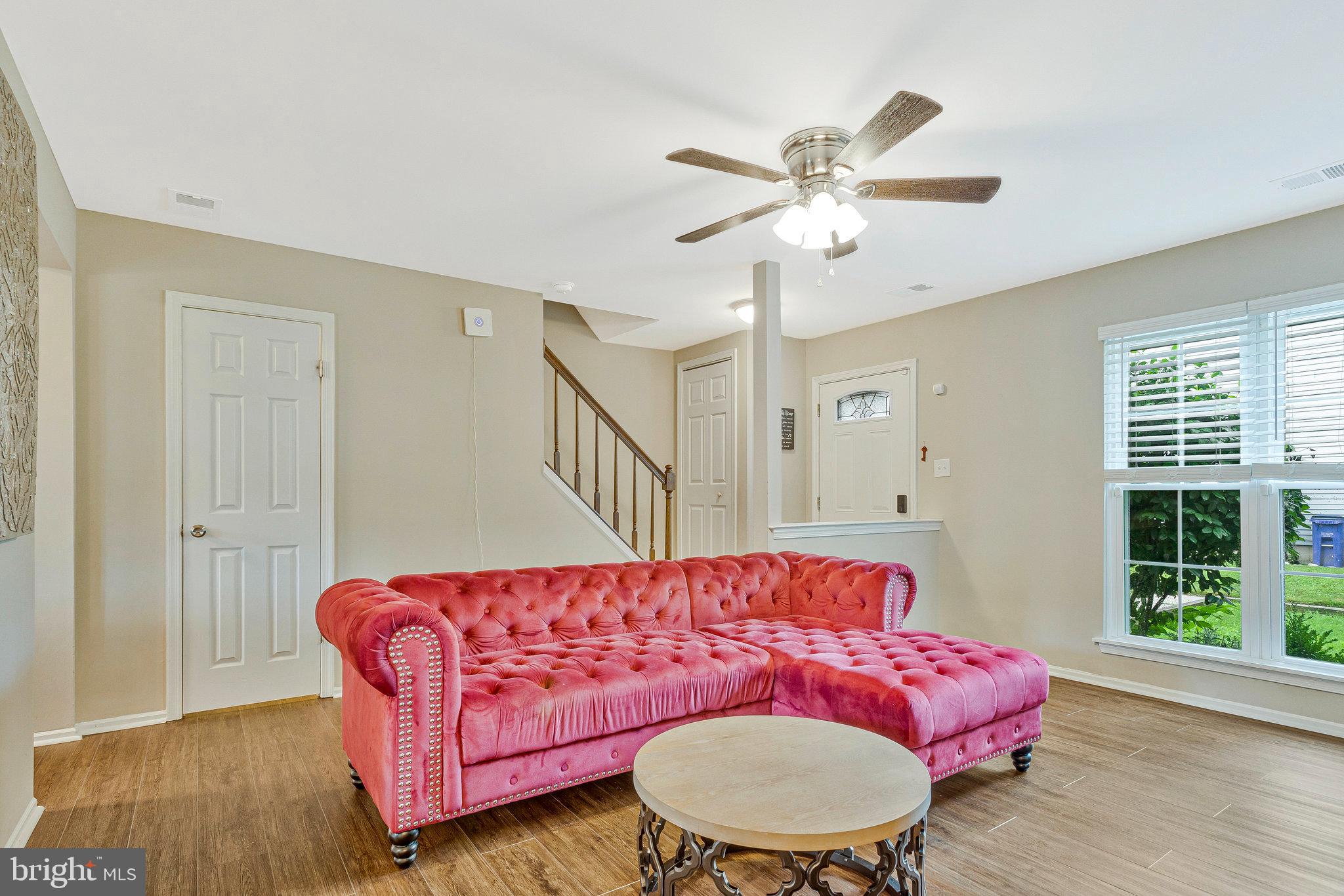 2264 PRINCE OF WALES COURT