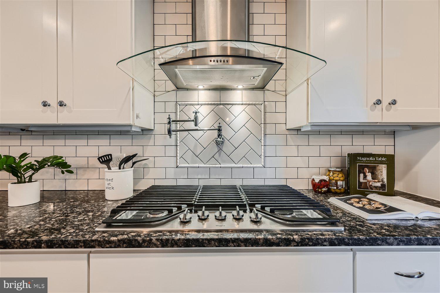 FELLS POINT HISTORIC DISTRICT - Residential