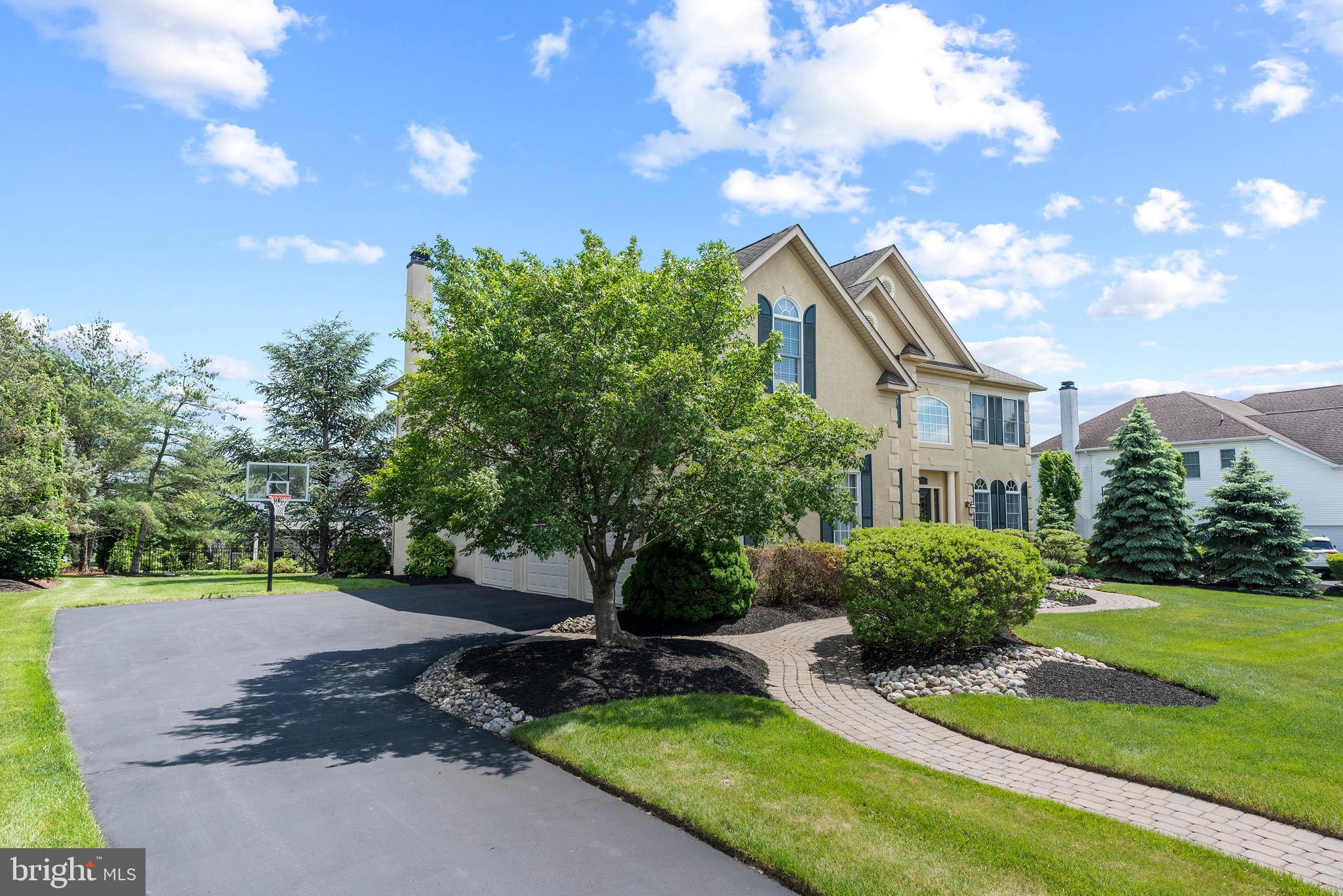 NORTHAMPTON HUNT - Residential