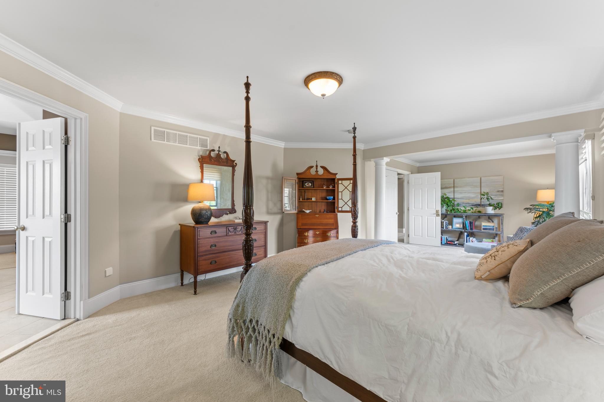 NORTHAMPTON HUNT - Residential