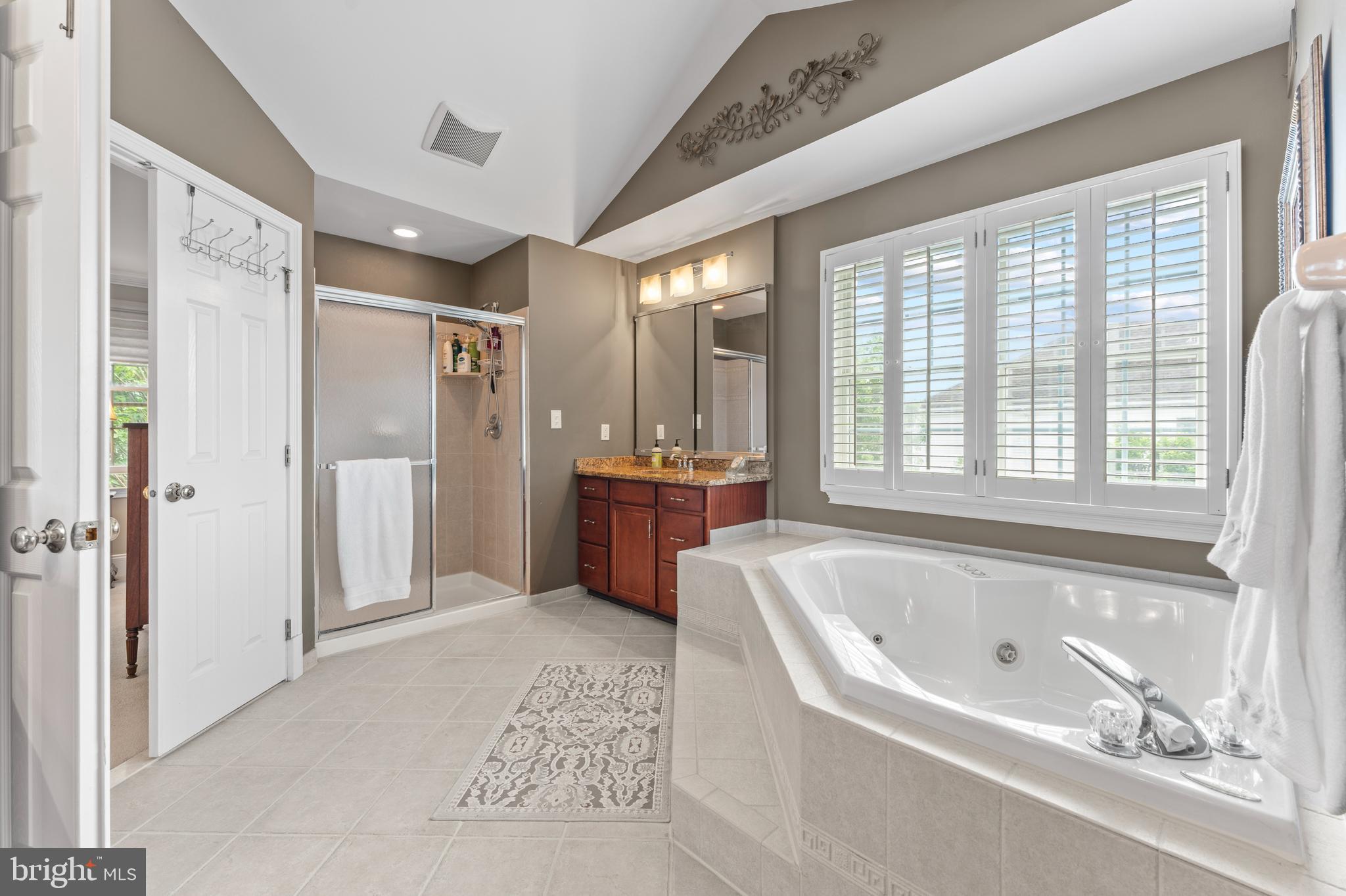 NORTHAMPTON HUNT - Residential