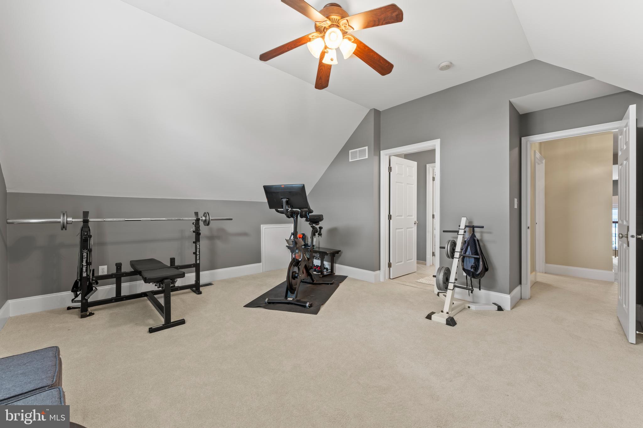 NORTHAMPTON HUNT - Residential