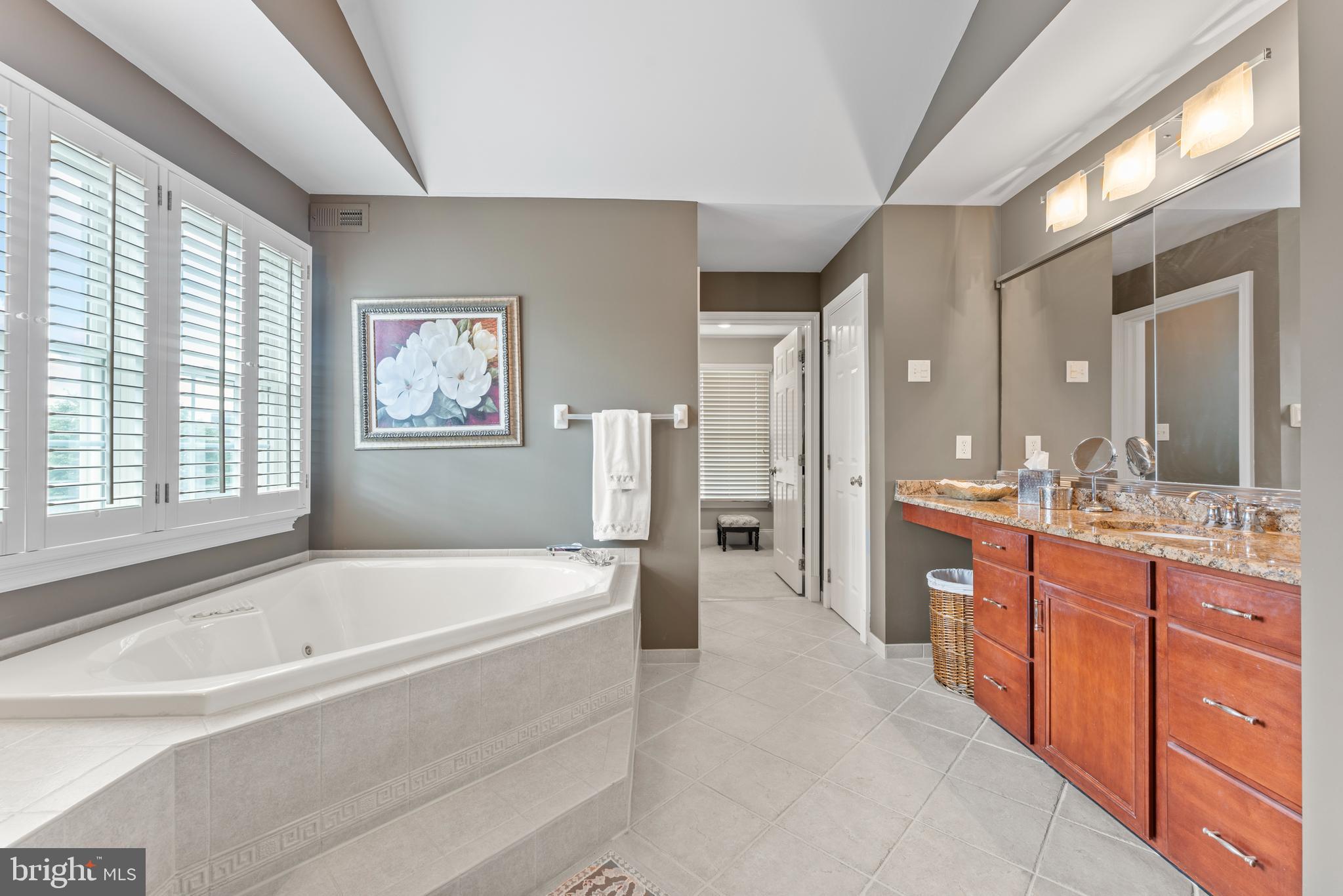 NORTHAMPTON HUNT - Residential