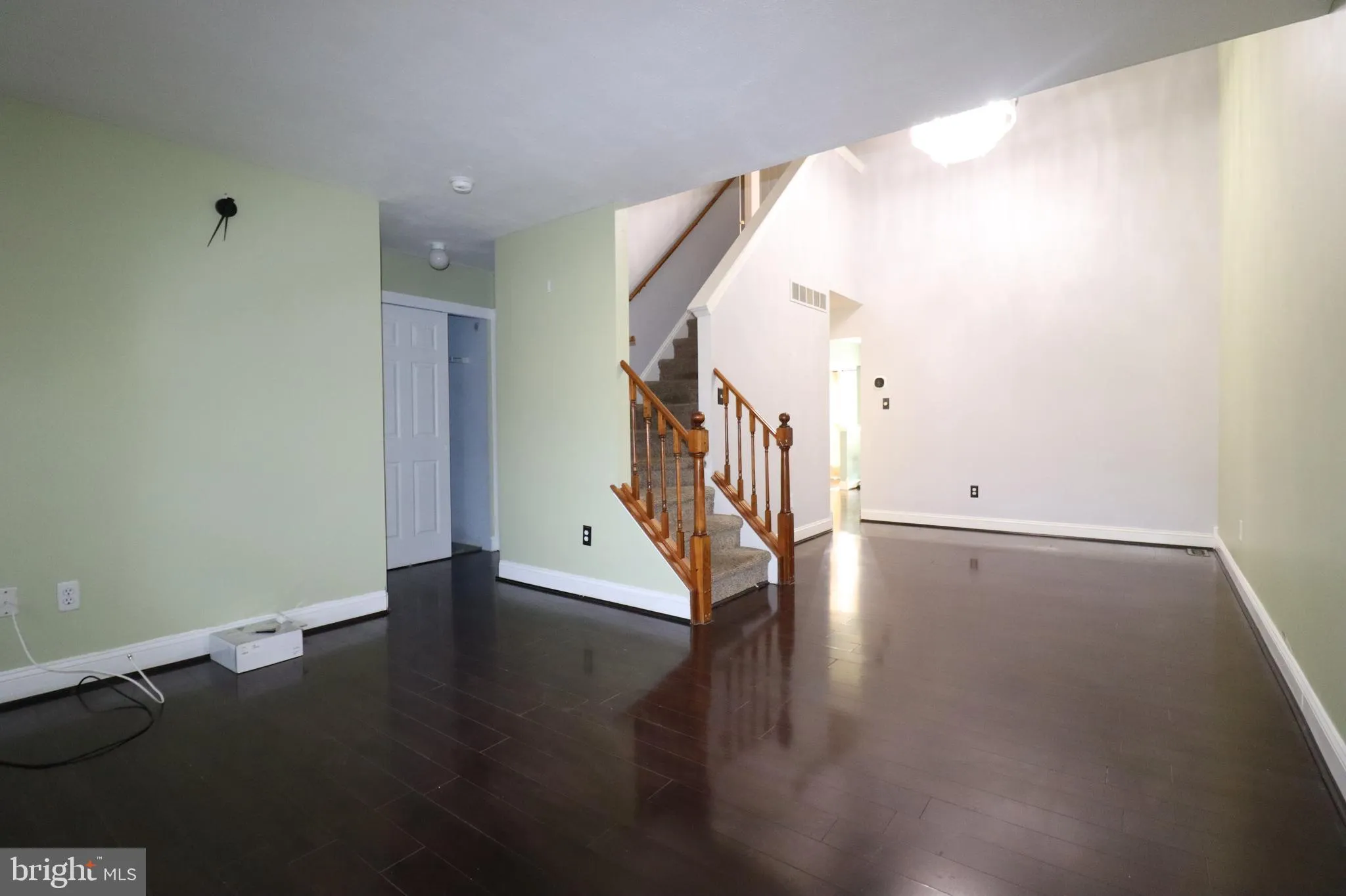 Burlington, New Jersey 08016, United States, 3 Bedrooms Bedrooms, ,4 BathroomsBathrooms,Residential,Pending,58440