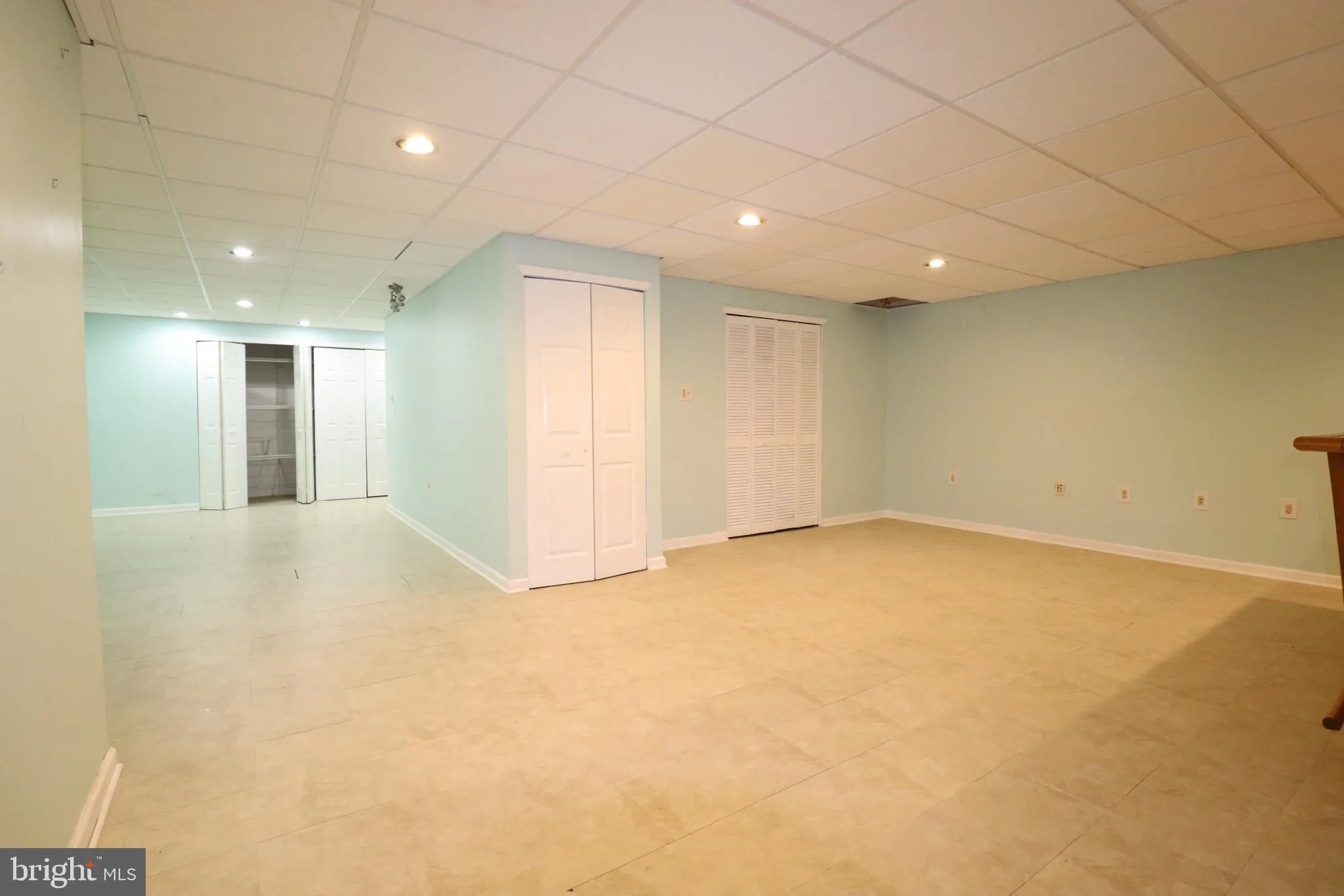 Burlington, New Jersey 08016, United States, 3 Bedrooms Bedrooms, ,4 BathroomsBathrooms,Residential,Pending,58440