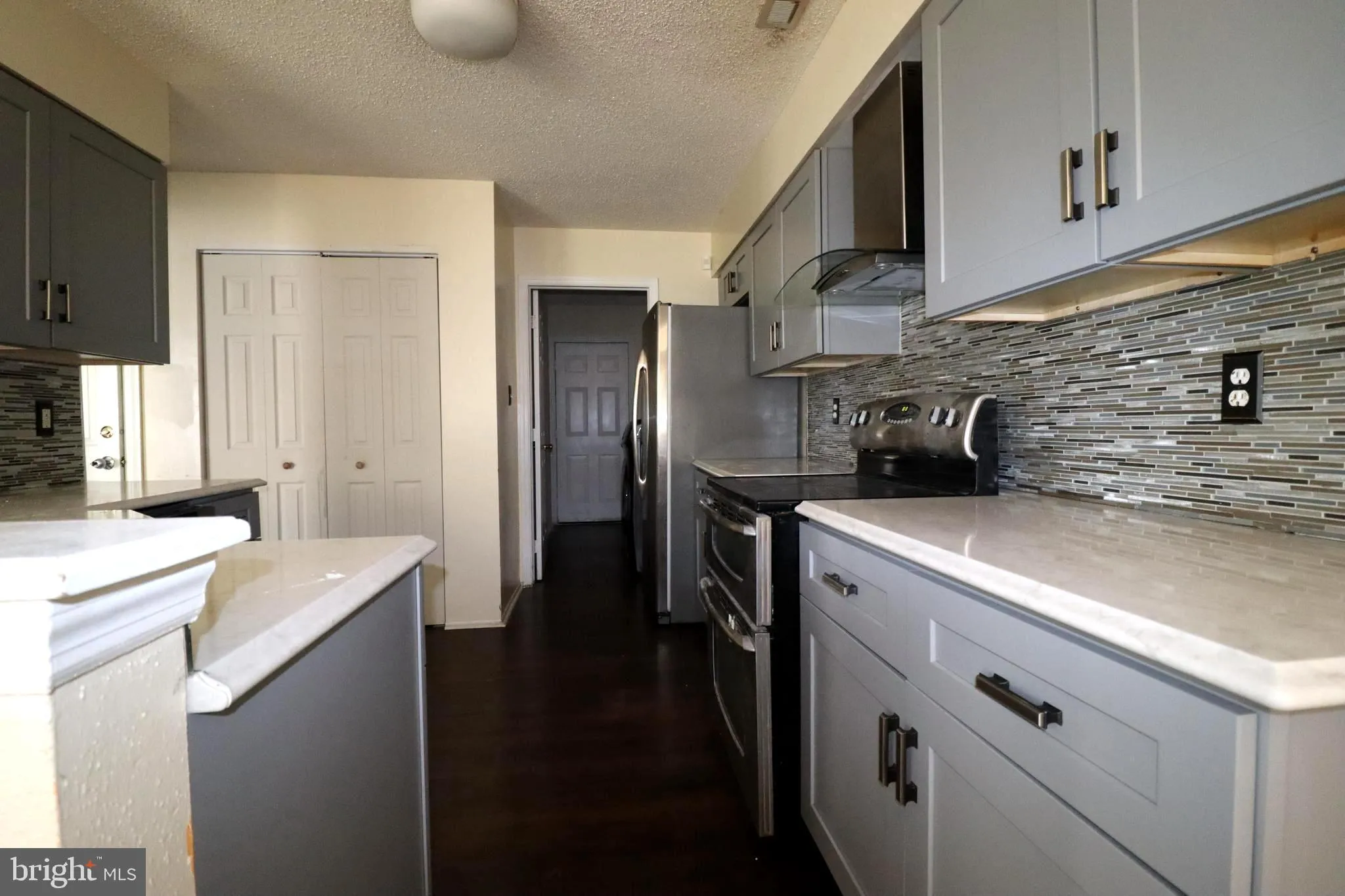 Burlington, New Jersey 08016, United States, 3 Bedrooms Bedrooms, ,4 BathroomsBathrooms,Residential,Pending,58440