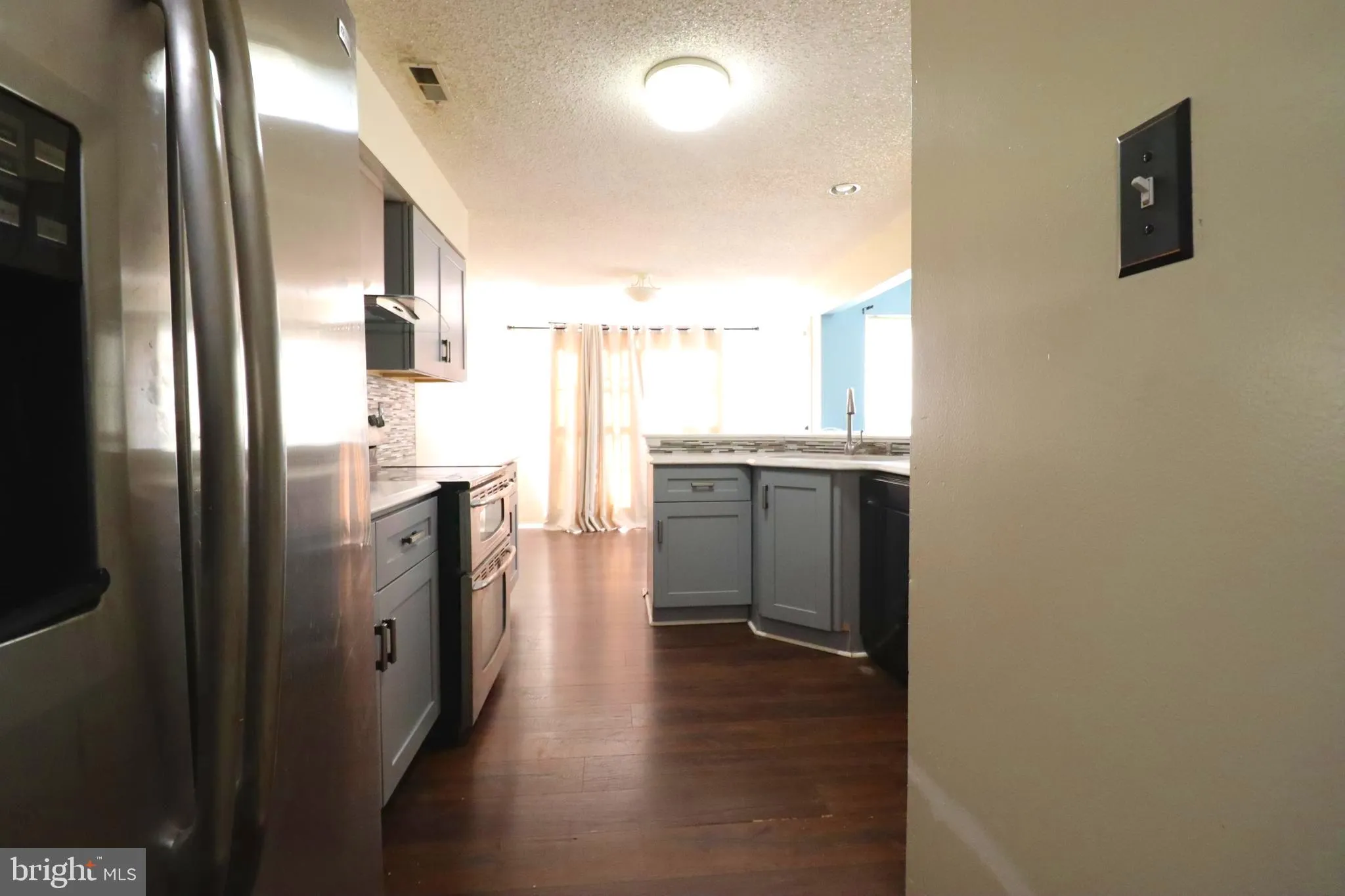 Burlington, New Jersey 08016, United States, 3 Bedrooms Bedrooms, ,4 BathroomsBathrooms,Residential,Pending,58440