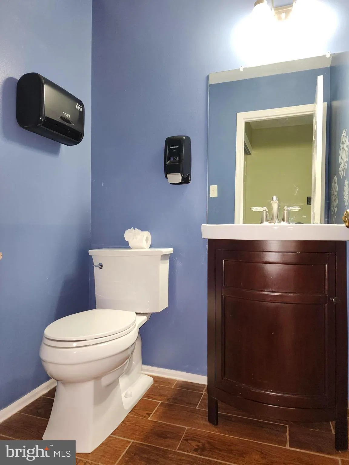 Burlington, New Jersey 08016, United States, 3 Bedrooms Bedrooms, ,4 BathroomsBathrooms,Residential,Pending,58440