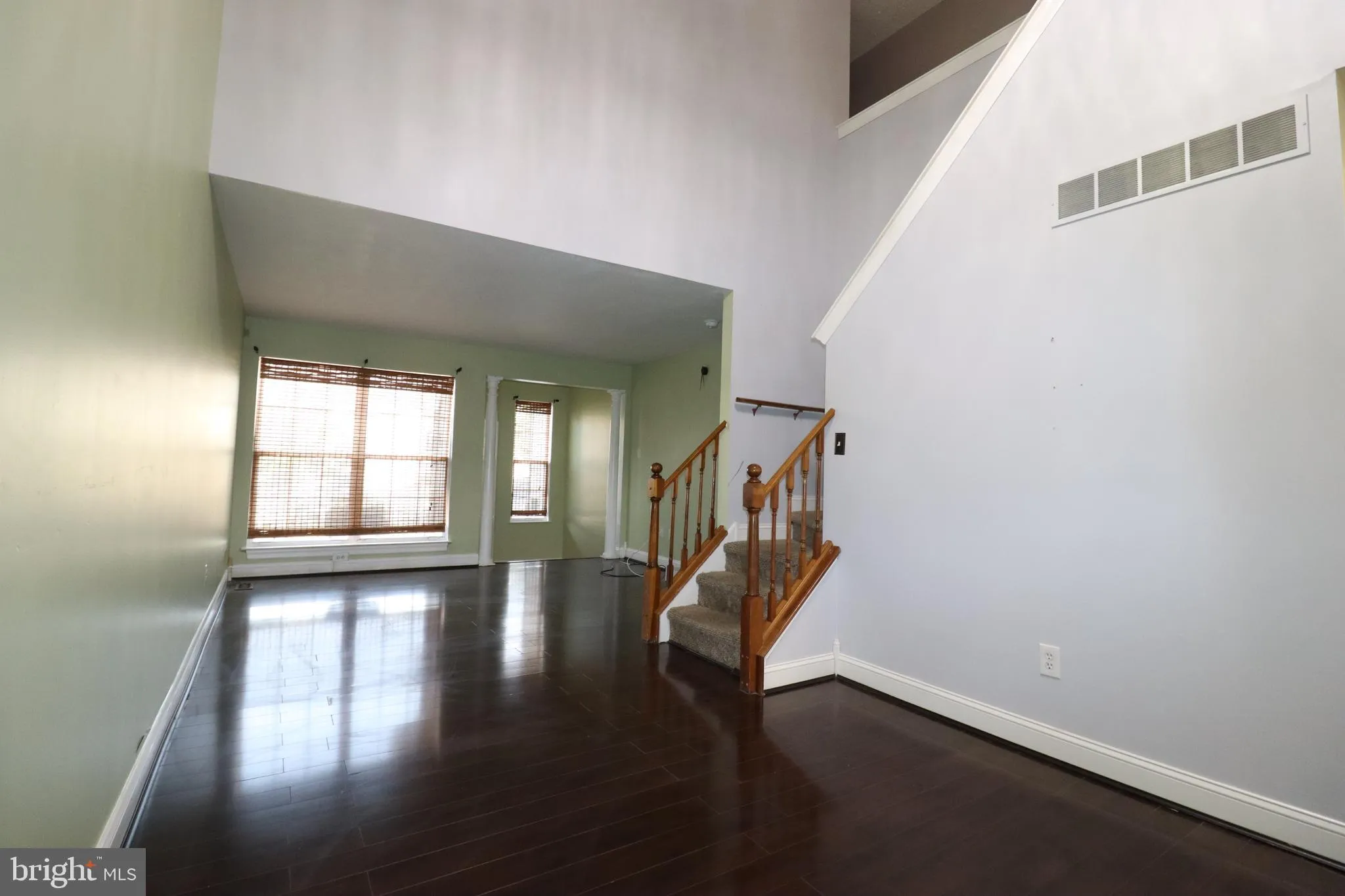 Burlington, New Jersey 08016, United States, 3 Bedrooms Bedrooms, ,4 BathroomsBathrooms,Residential,Pending,58440