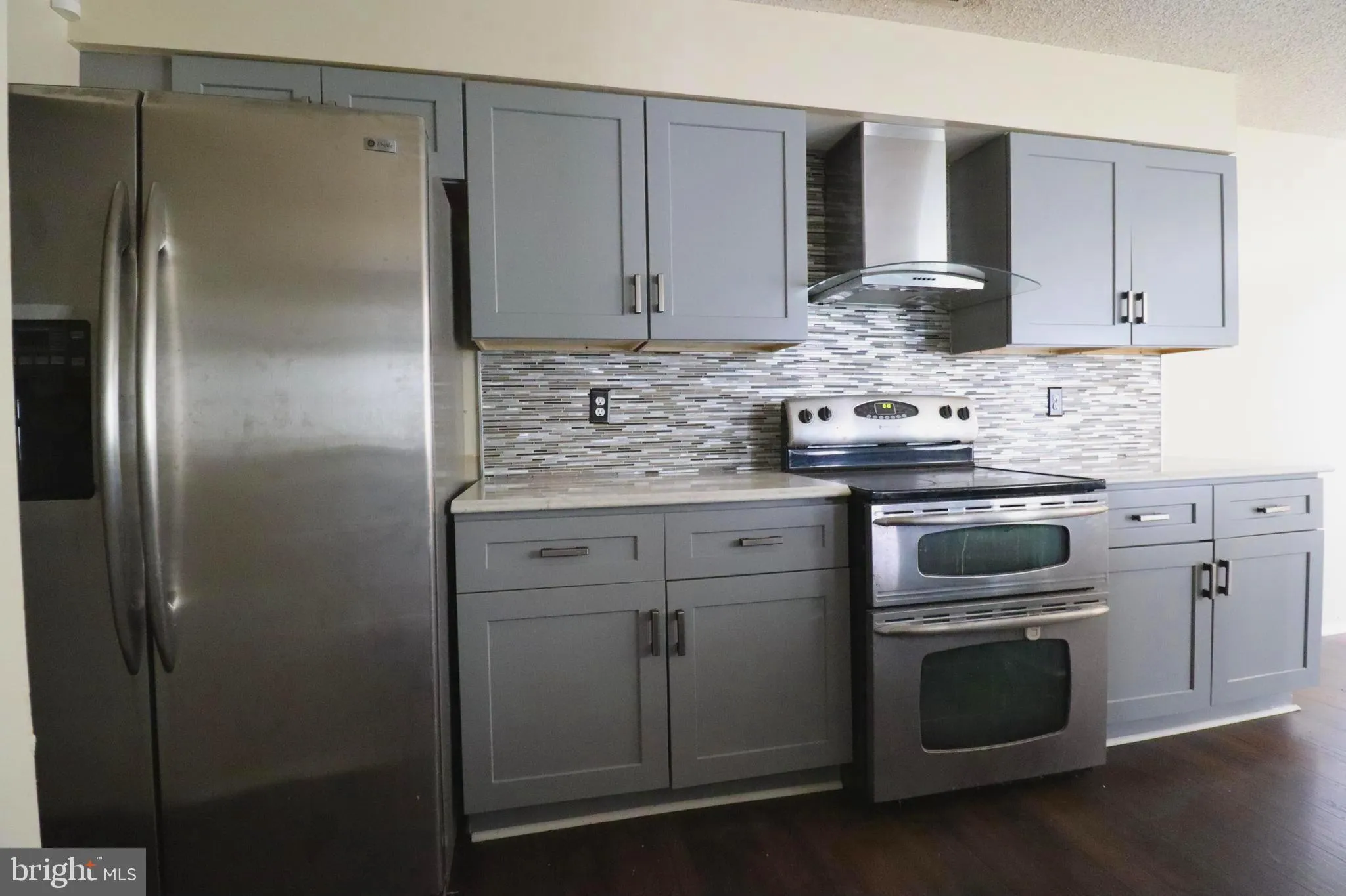 Burlington, New Jersey 08016, United States, 3 Bedrooms Bedrooms, ,4 BathroomsBathrooms,Residential,Pending,58440