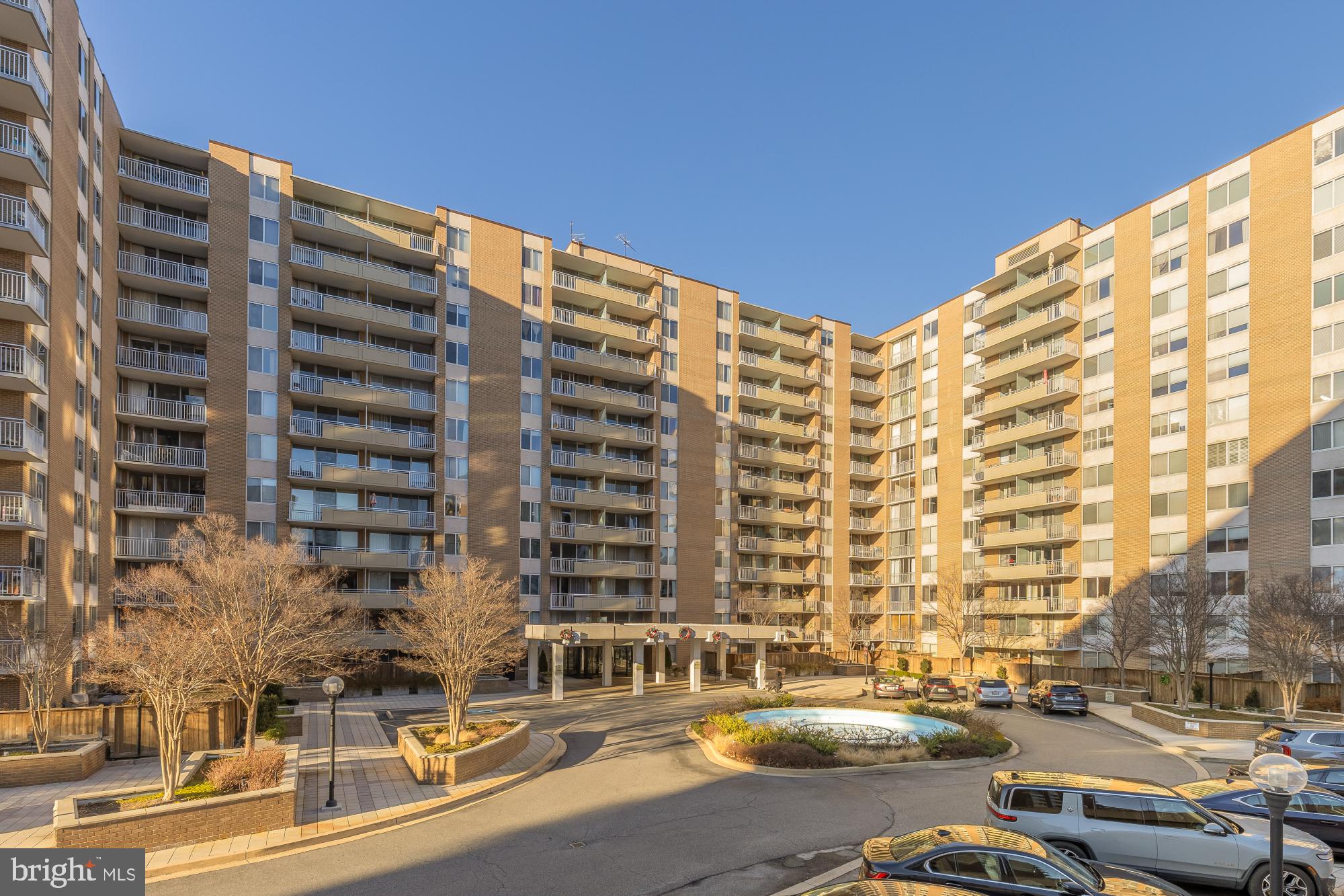 3001 VEAZEY TERRACE NW 520