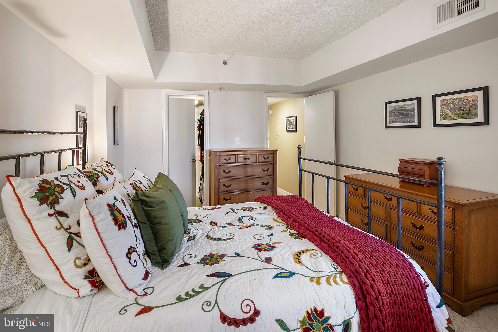 EASTVIEW AT BALLSTON METRO - Residential