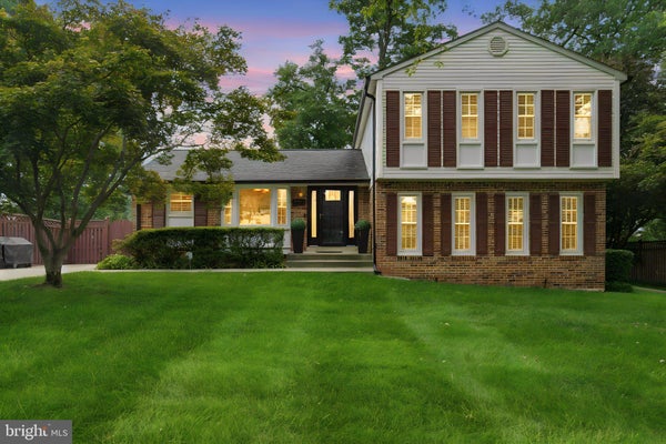 15515 STRAUGHN DR, LAUREL, MD 20707 - Image 88cd75f044afdfeab3962baa87d37ce4/460150874