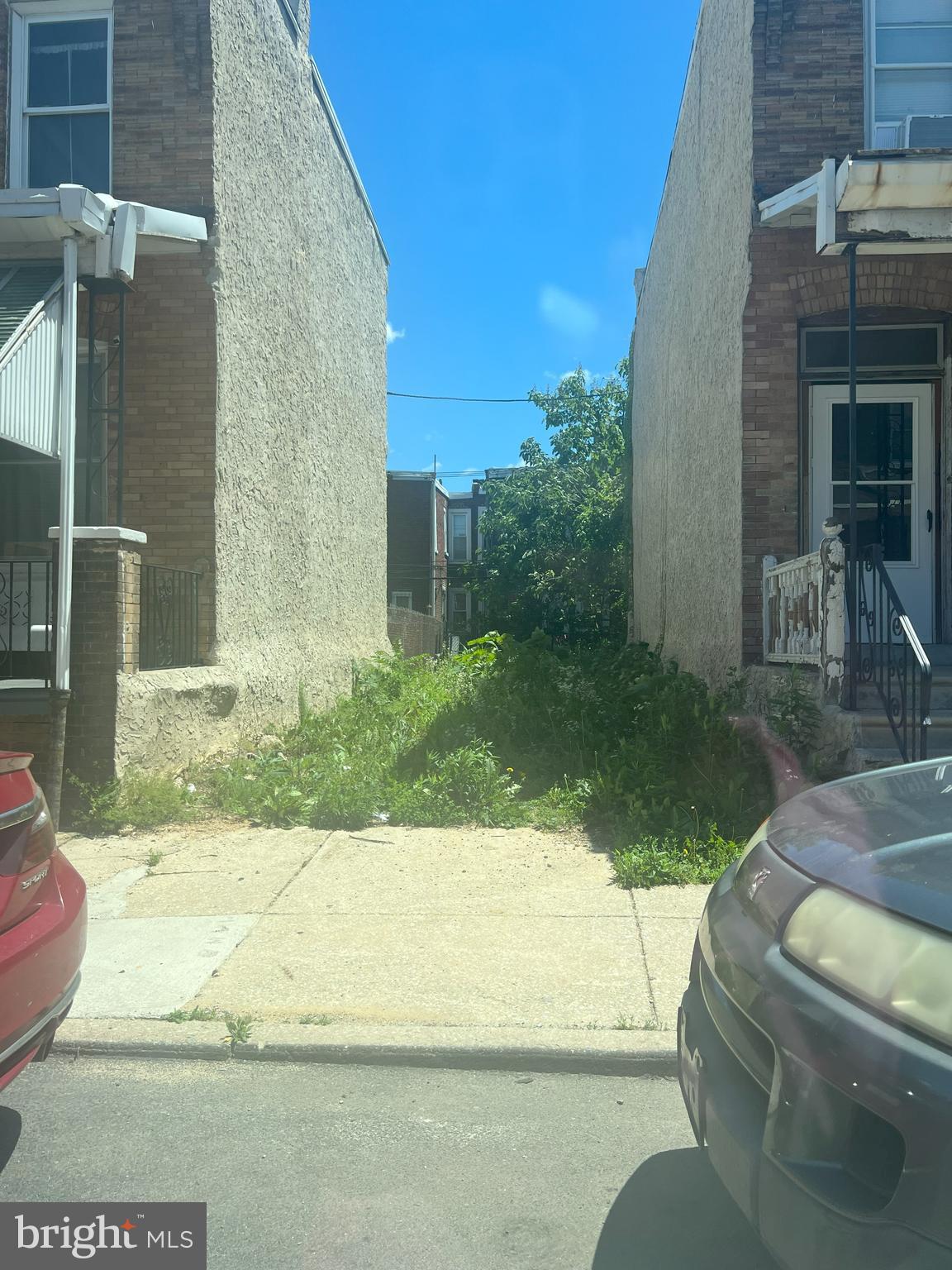Calling all investors !!!
Do you want to build in an upcoming area? This lot is your perfect option. The asking price is cheap and the neighborhood is good for you to invest. 141 N Lindenwood Street offers the perfect blend of comfort, convenience, and long-term investment potential — all within a federally designated Opportunity Zone (Census Tract 39.01).
Steps from the 52nd Street business corridor, multiple new developments, and 20 minutes to Center city or 69th Street both ways. Driving or by public transportation!
Don't miss out on an opportunity to own in the heart of West Philadelphia.