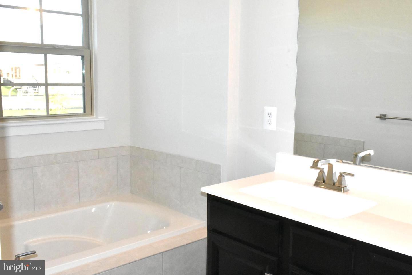 OAKDALE VILLAGE - Residential Lease